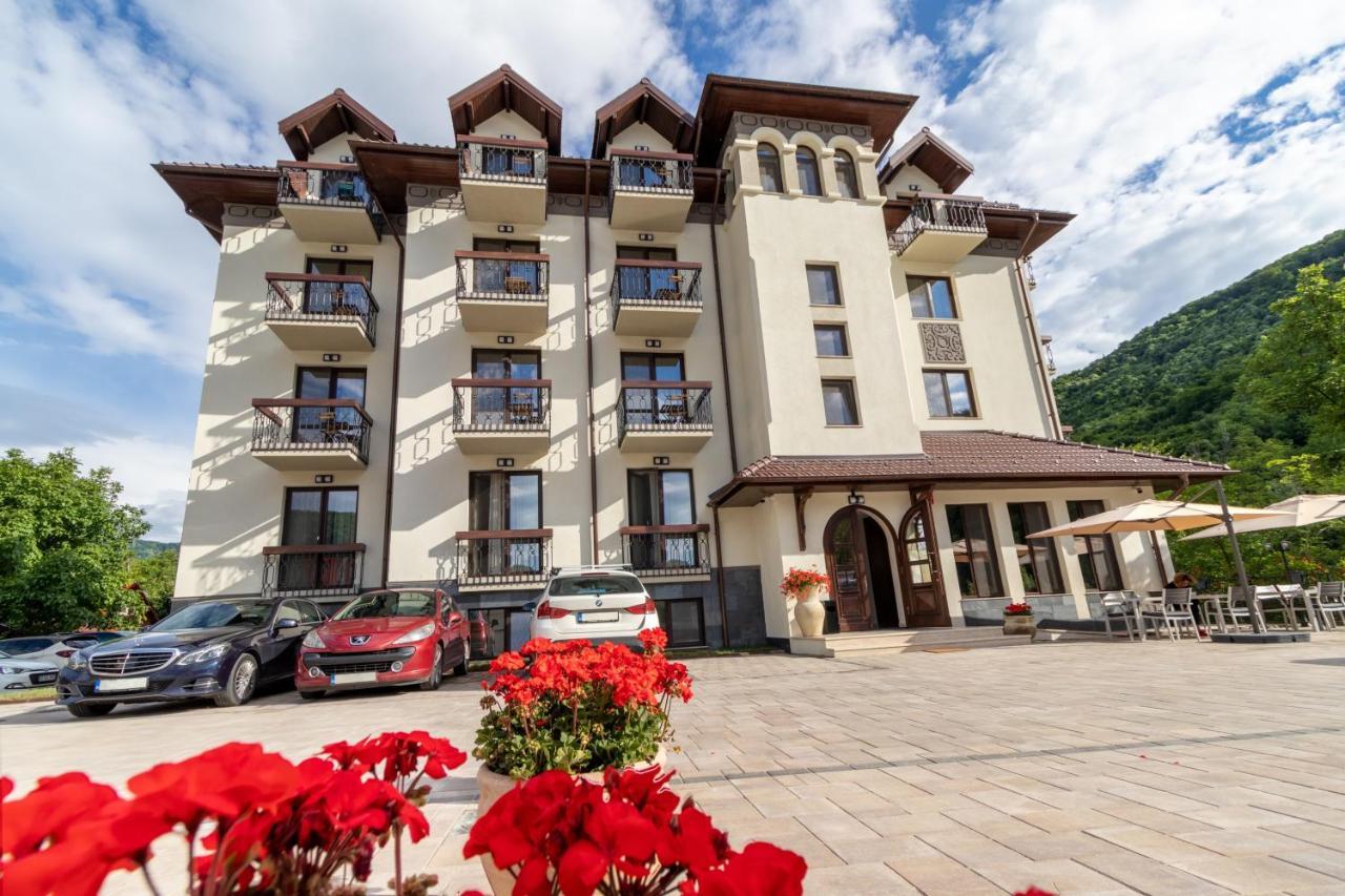 River Hotel & Spa Călimăneşti Εξωτερικό φωτογραφία