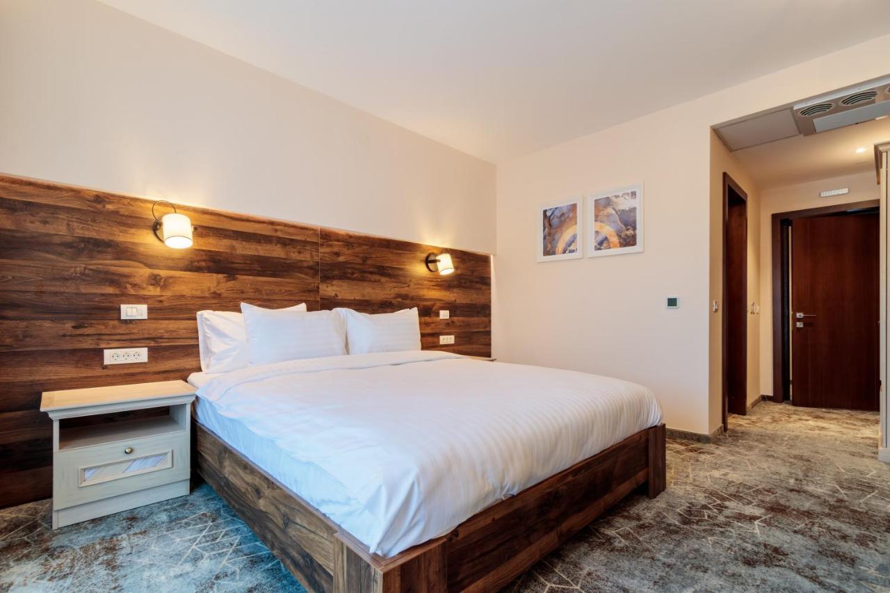 River Hotel & Spa Călimăneşti Εξωτερικό φωτογραφία